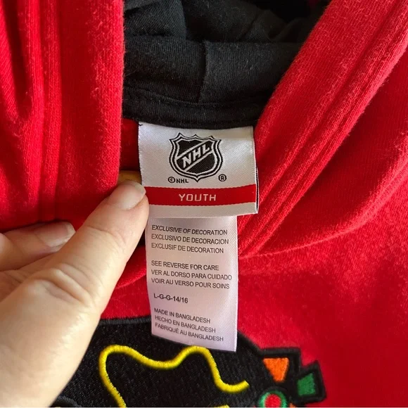 NHL Chicago Blackhawks Youth Size Large (14/16) Red Hoodie Pullover - Picture 3 of 7